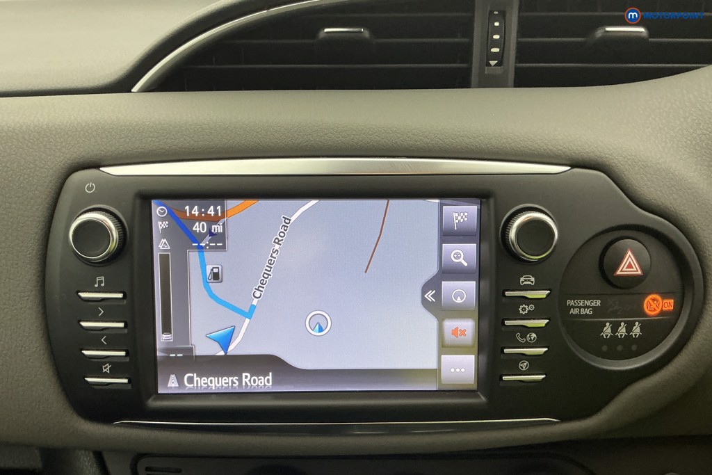 Toyota Yaris Icon Tech Manual Petrol Hatchback - Stock Number (1599661) - 2nd supplementary image