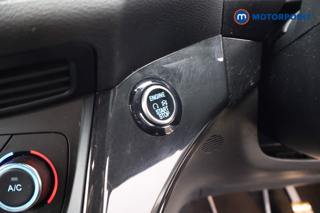 Ford Kuga St-Line Manual Petrol SUV - Stock Number (1599934) - 6th supplementary image