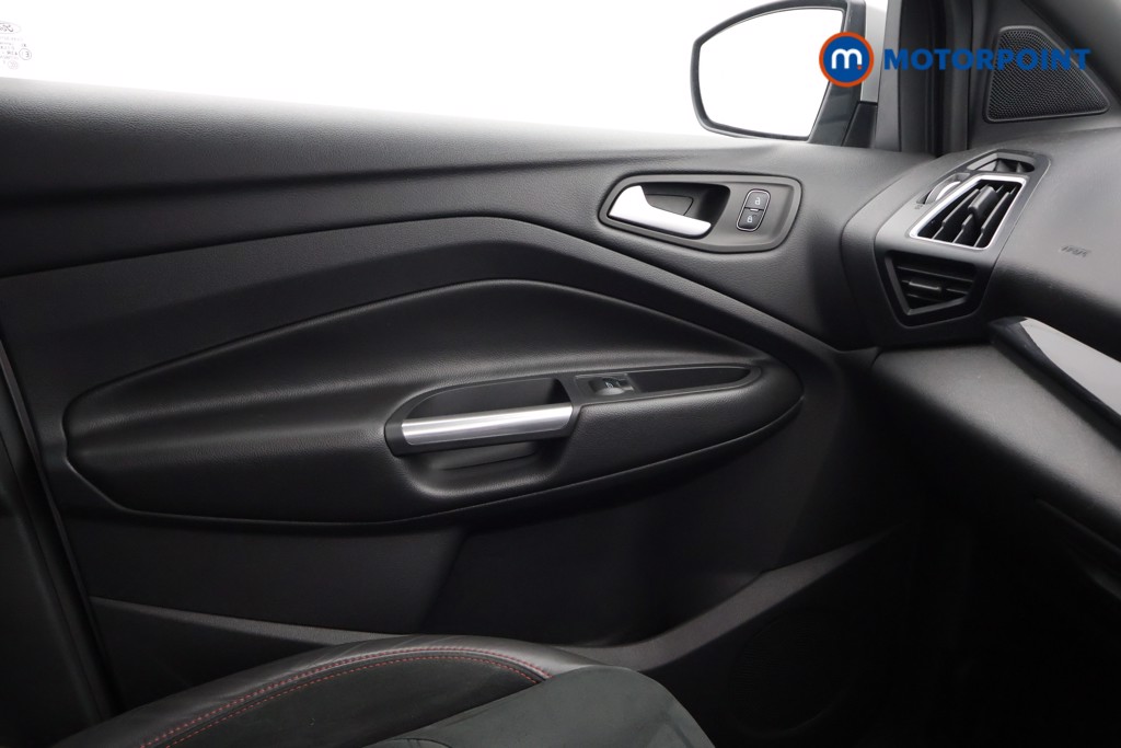 Ford Kuga St-Line Manual Petrol SUV - Stock Number (1599934) - 12th supplementary image