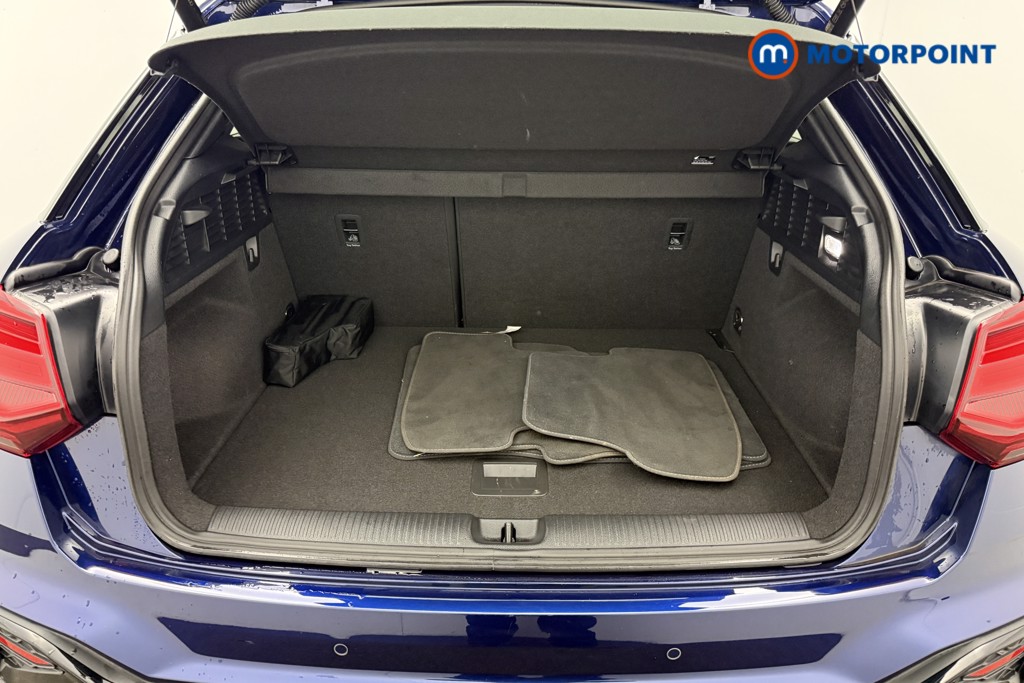 Audi Q2 Black Edition Manual Petrol SUV - Stock Number (1600246) - 5th supplementary image