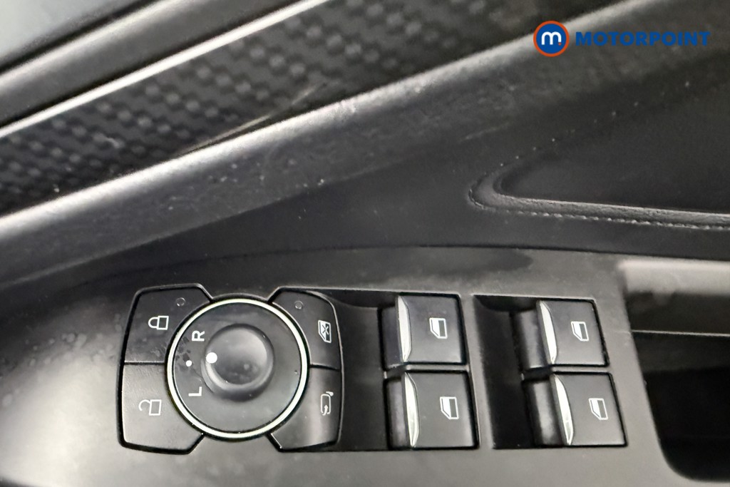 Ford Focus St-Line X Manual Petrol Hatchback - Stock Number (1600460) - 21st supplementary image