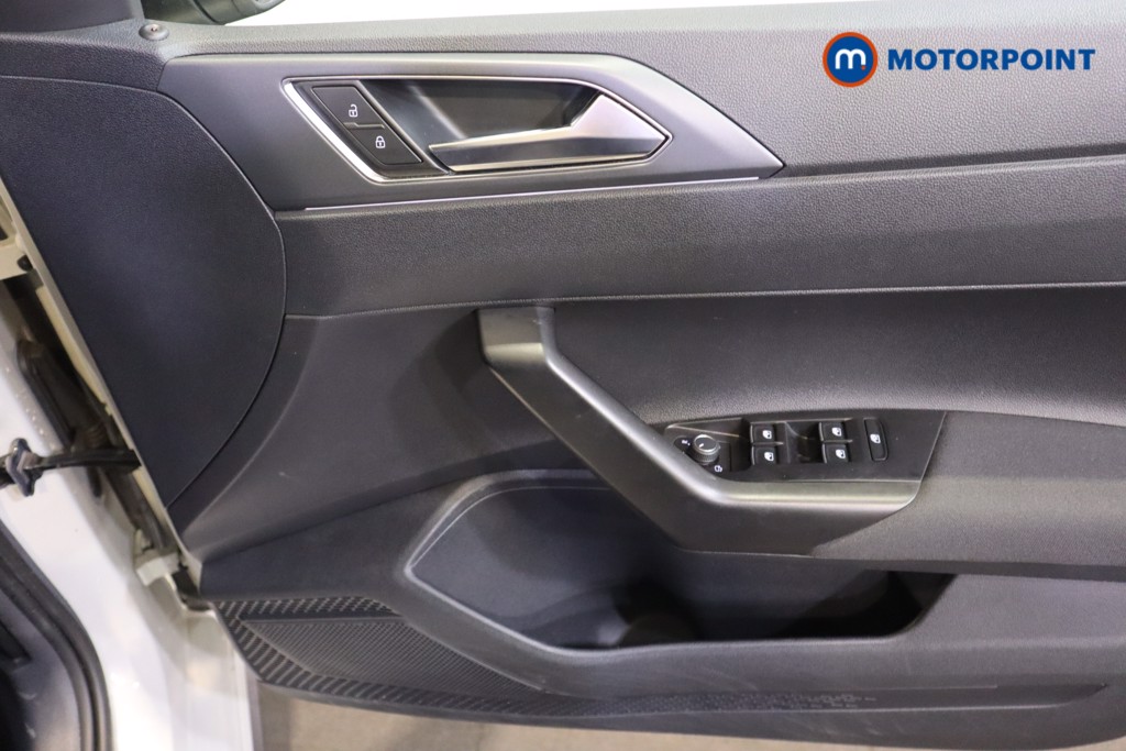 Volkswagen Polo R-Line Automatic Petrol Hatchback - Stock Number (1600487) - 9th supplementary image