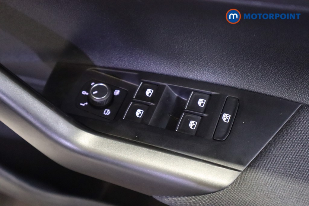 Volkswagen Polo R-Line Automatic Petrol Hatchback - Stock Number (1600487) - 11th supplementary image