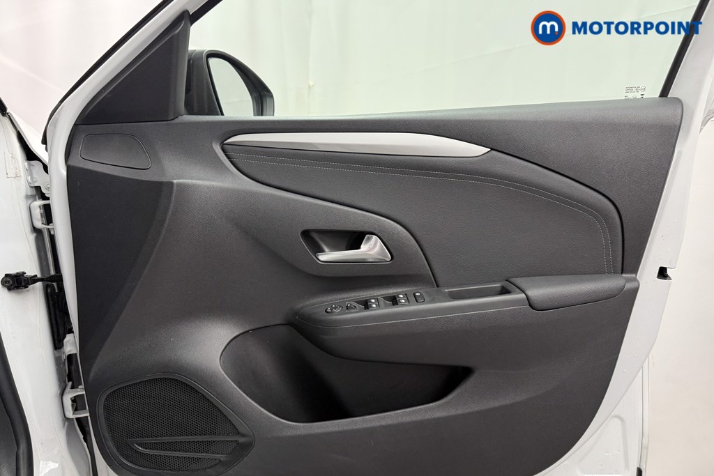 Vauxhall Corsa GS Manual Petrol Hatchback - Stock Number (1600764) - 17th supplementary image