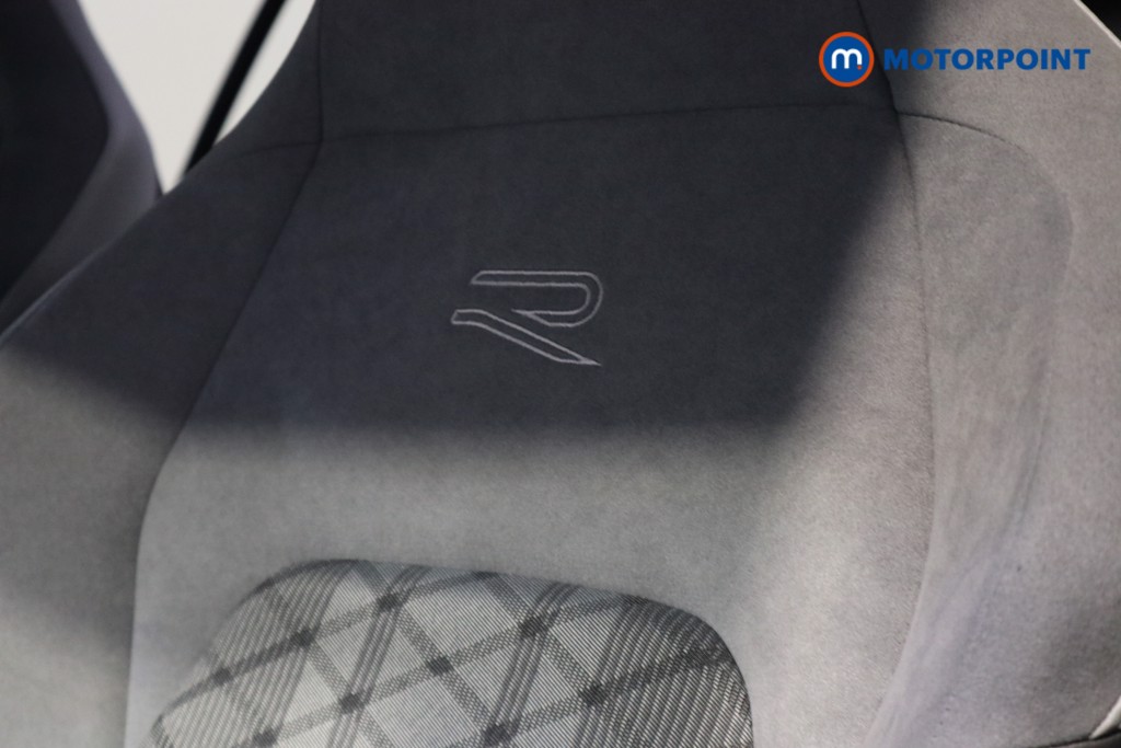 Volkswagen Golf R-Line Manual Petrol Hatchback - Stock Number (1600977) - 12th supplementary image