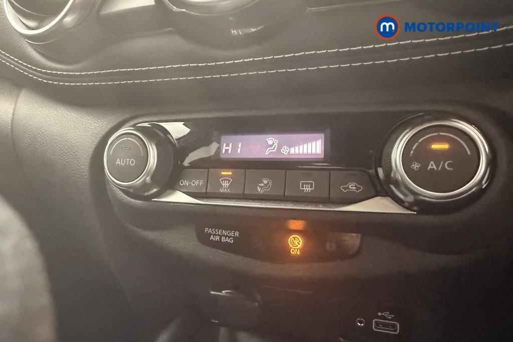 Nissan Juke N-Connecta Manual Petrol SUV - Stock Number (1601592) - 13th supplementary image