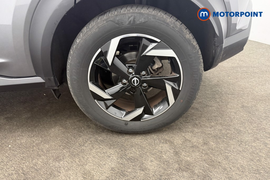 Nissan Juke N-Connecta Manual Petrol SUV - Stock Number (1601592) - 25th supplementary image