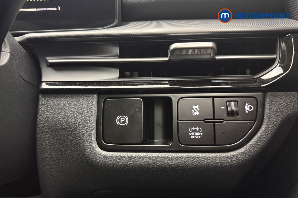 KIA Sportage Pure Automatic Petrol-Electric Hybrid SUV - Stock Number (1602010) - 19th supplementary image