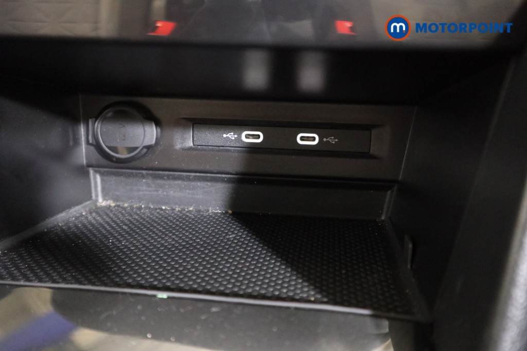 Volkswagen Tiguan Life Manual Petrol SUV - Stock Number (1602280) - 8th supplementary image