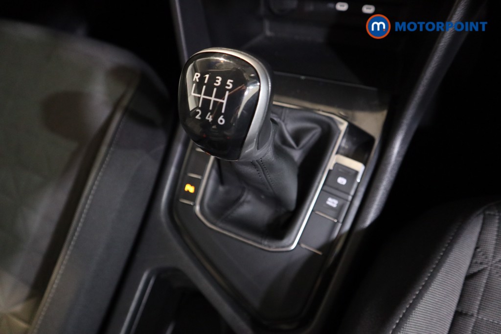 Volkswagen Tiguan Life Manual Petrol SUV - Stock Number (1602280) - 9th supplementary image