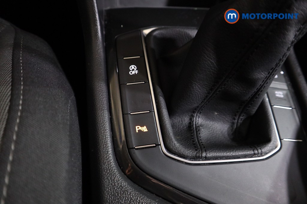 Volkswagen Tiguan Life Manual Petrol SUV - Stock Number (1602280) - 11th supplementary image