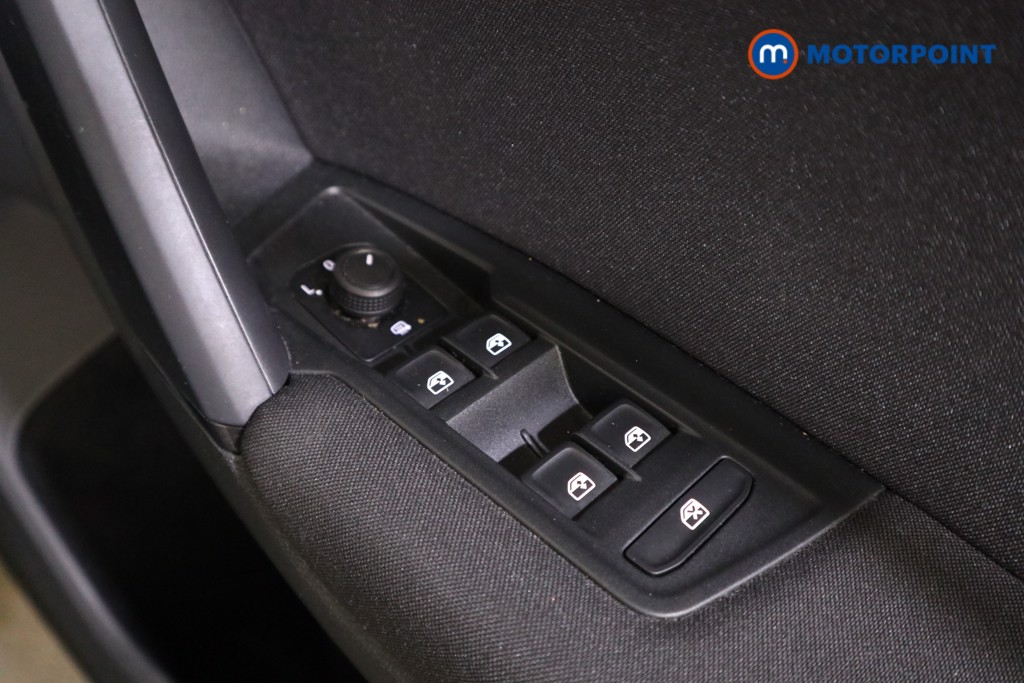 Volkswagen Tiguan Life Manual Petrol SUV - Stock Number (1602280) - 14th supplementary image