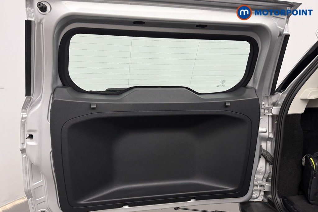 Ford Ecosport Titanium Manual Petrol SUV - Stock Number (1602361) - 25th supplementary image