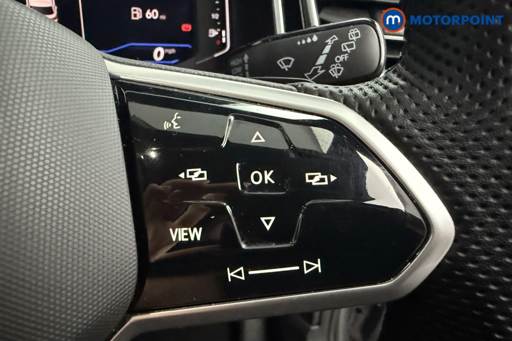 Volkswagen T-Roc R-Line Automatic Petrol SUV - Stock Number (1602364) - 5th supplementary image