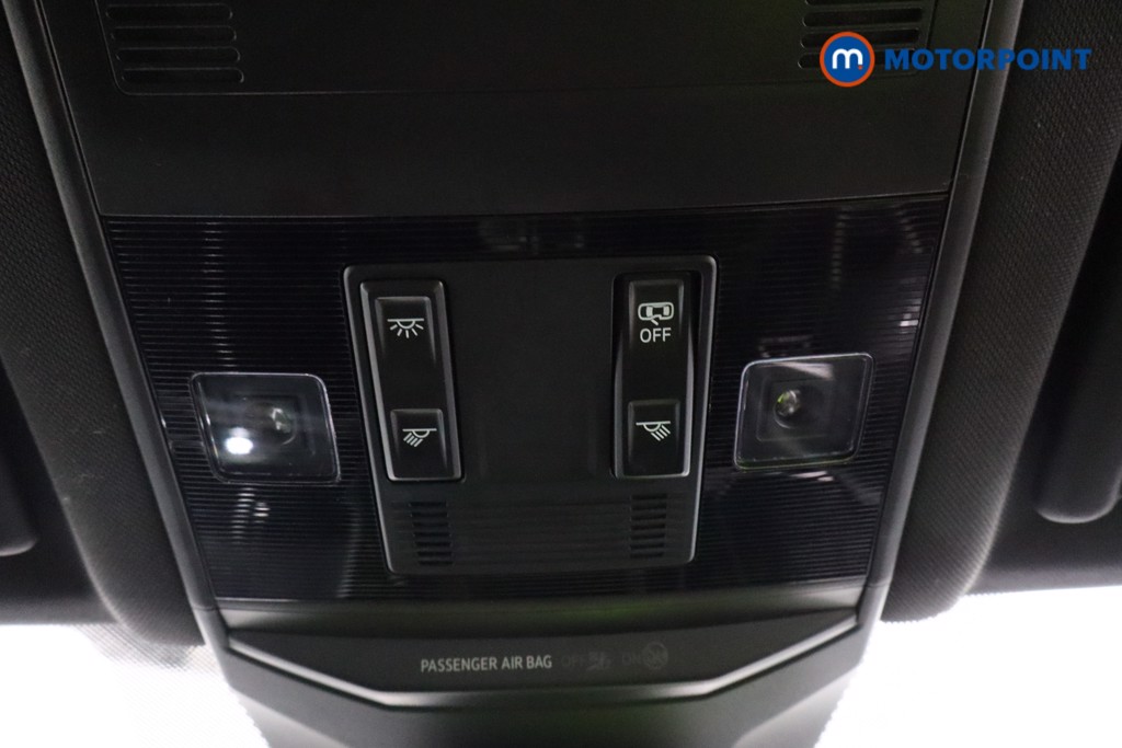 Volkswagen T-Roc R-Line Automatic Diesel SUV - Stock Number (1602463) - 21st supplementary image