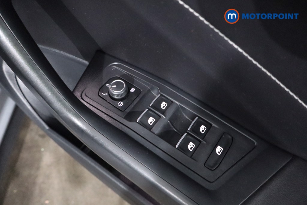 Volkswagen T-Roc R-Line Automatic Diesel SUV - Stock Number (1602463) - 24th supplementary image