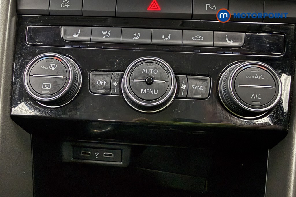 Volkswagen T-Roc SE Manual Petrol SUV - Stock Number (1602577) - 15th supplementary image