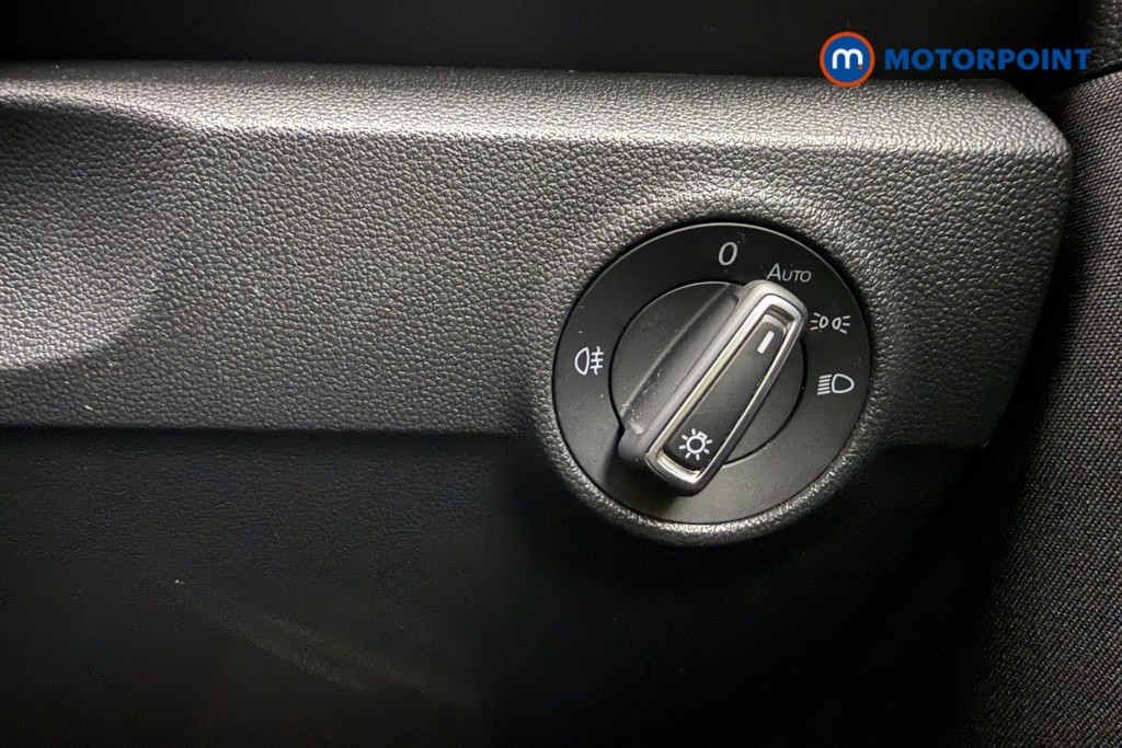 Volkswagen T-Roc SE Manual Petrol SUV - Stock Number (1602577) - 16th supplementary image