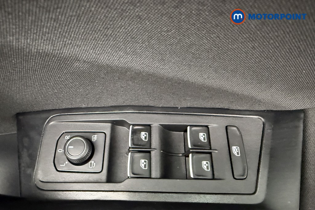 Volkswagen T-Roc SE Manual Petrol SUV - Stock Number (1602577) - 18th supplementary image