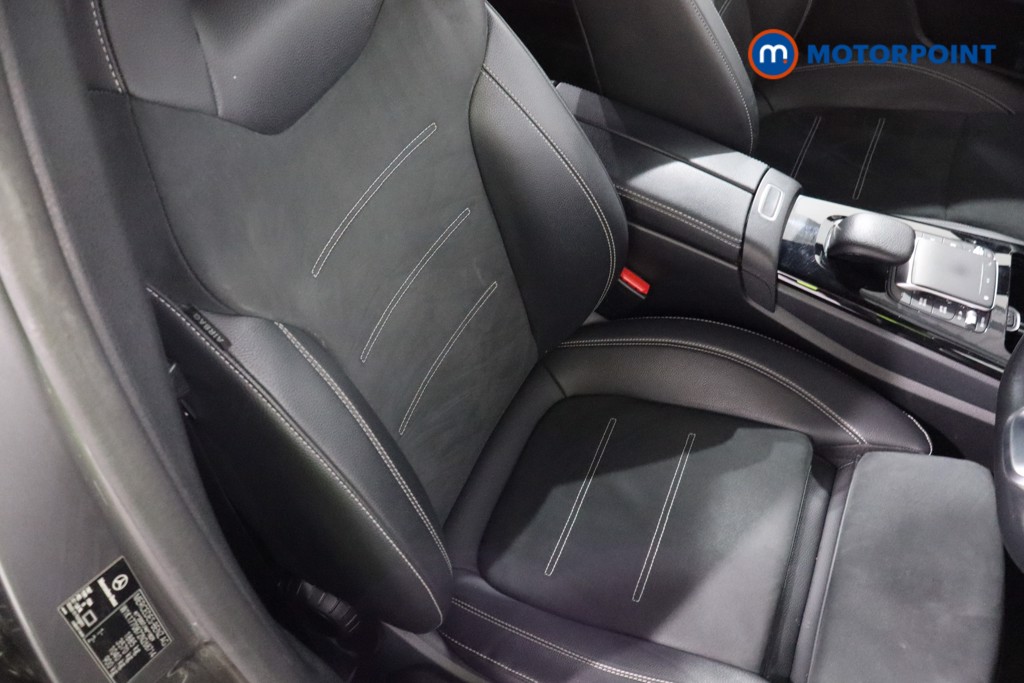 Mercedes-Benz A Class Amg Line Executive Edition Automatic Petrol Hatchback - Stock Number (1602691) - 25th supplementary image