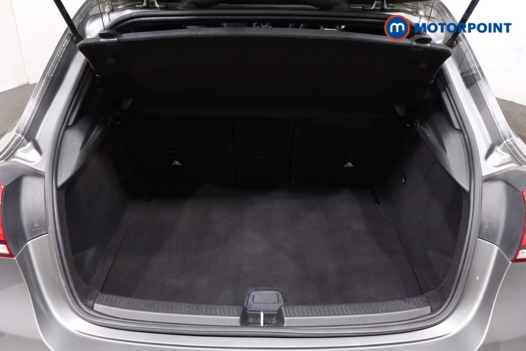 Mercedes-Benz A Class Amg Line Executive Edition Automatic Petrol Hatchback - Stock Number (1602691) - 30th supplementary image