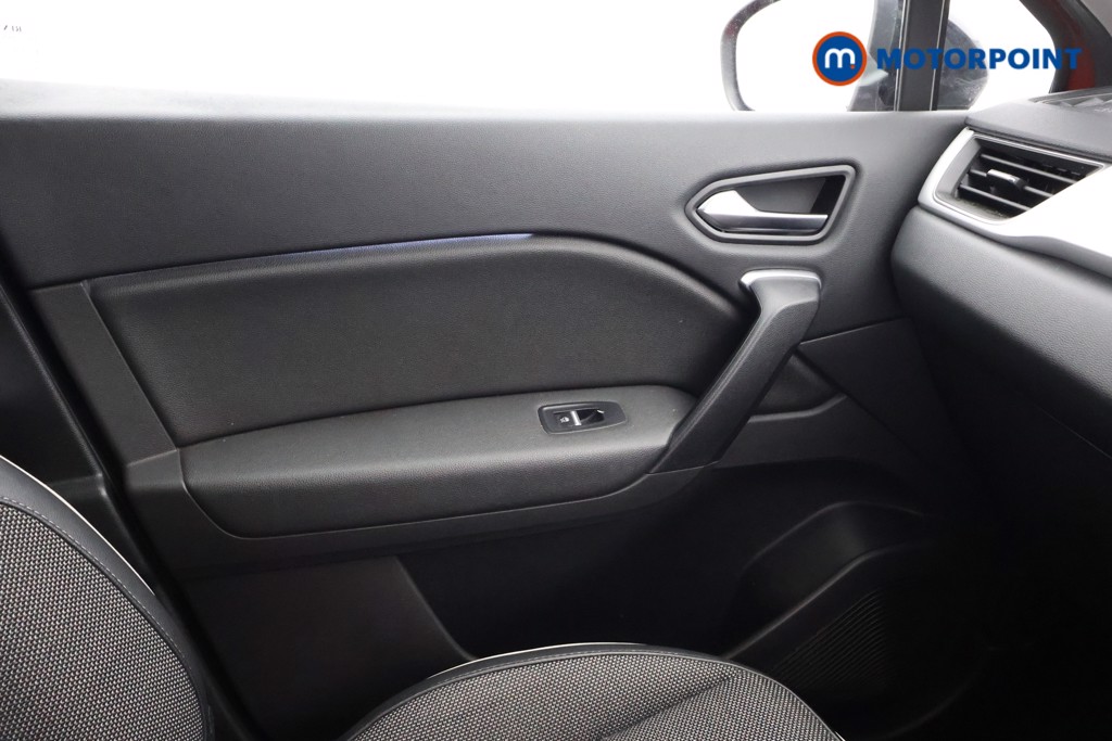 Renault Captur S Edition Automatic Diesel SUV - Stock Number (1602798) - 9th supplementary image