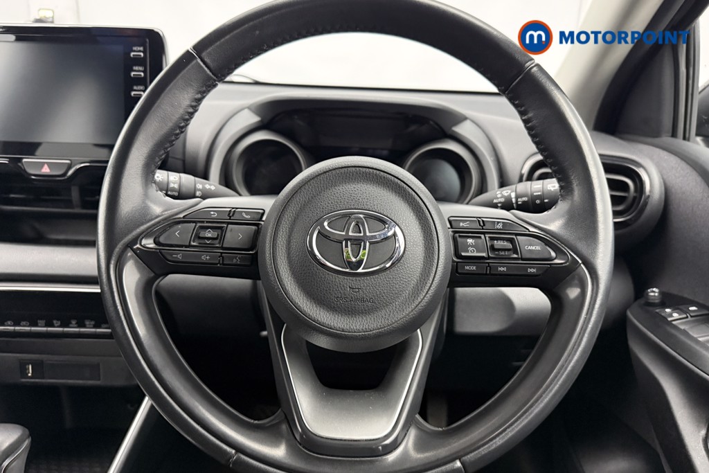 Toyota Yaris Design Automatic Petrol-Electric Hybrid Hatchback - Stock Number (1602878) - 4th supplementary image