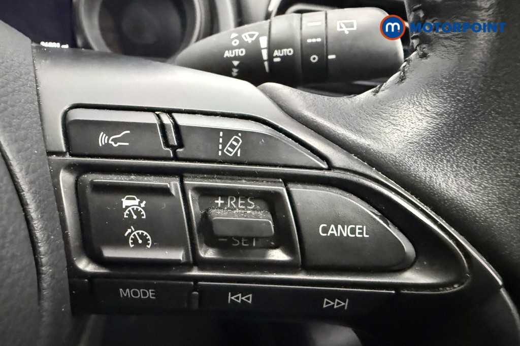 Toyota Yaris Design Automatic Petrol-Electric Hybrid Hatchback - Stock Number (1602878) - 14th supplementary image