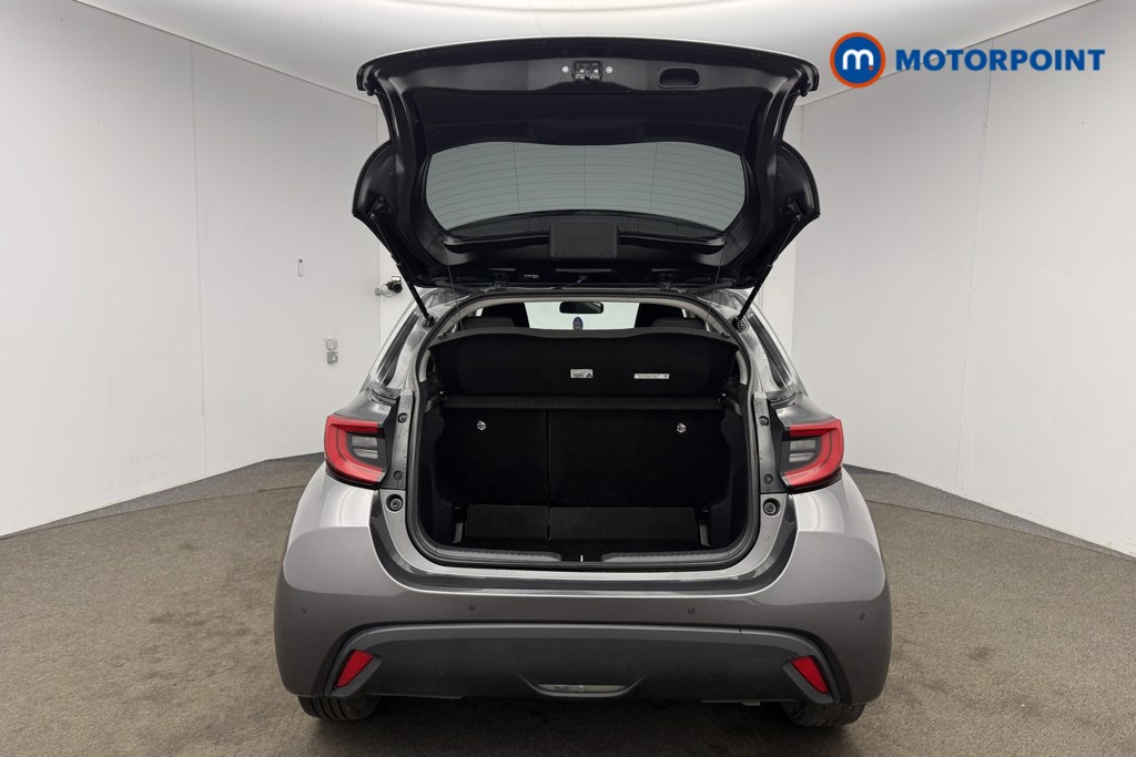 Toyota Yaris Design Automatic Petrol-Electric Hybrid Hatchback - Stock Number (1602878) - 18th supplementary image