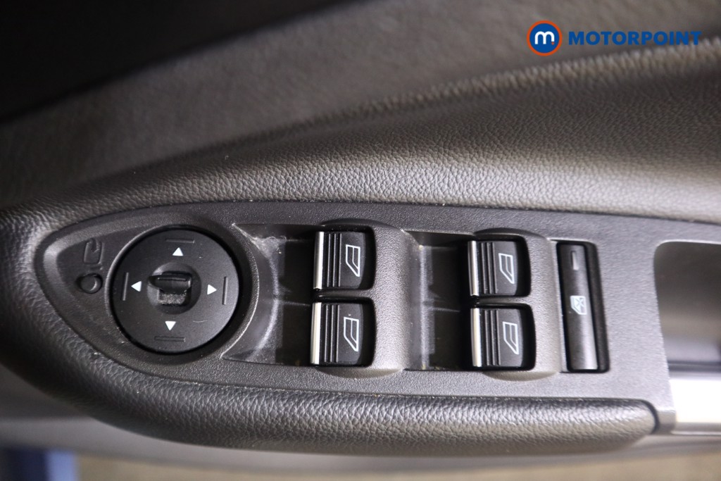 Ford Kuga St-Line Manual Petrol SUV - Stock Number (1602920) - 8th supplementary image