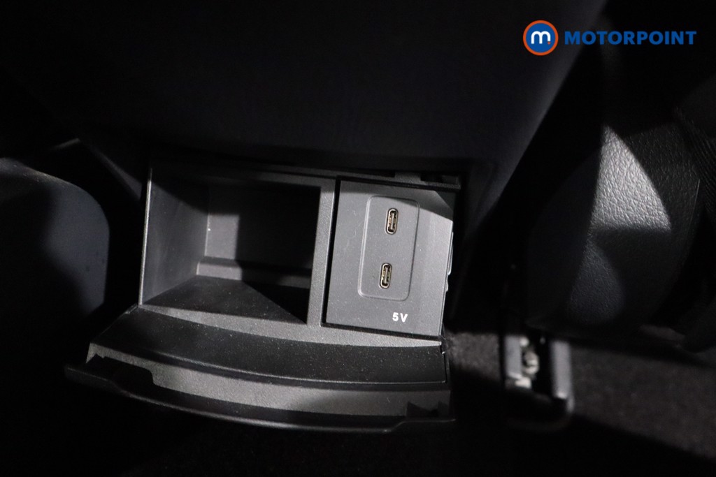 Mercedes-Benz A Class Amg Line Automatic Petrol Hatchback - Stock Number (1603148) - 13th supplementary image