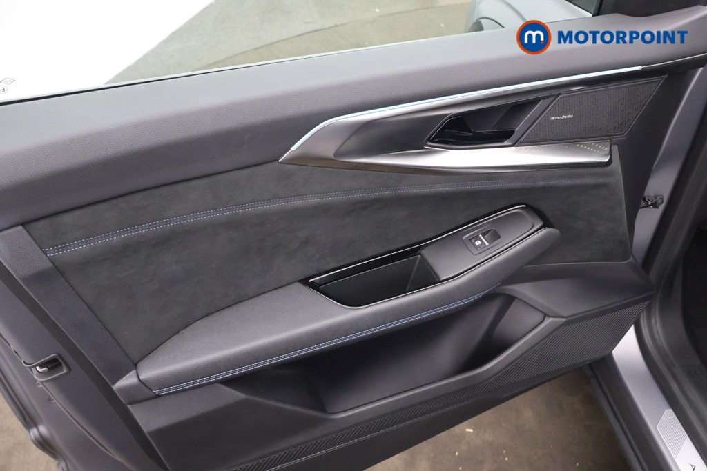 Renault Austral Iconic Esprit Alpine Automatic Petrol-Electric Hybrid SUV - Stock Number (1603159) - 19th supplementary image