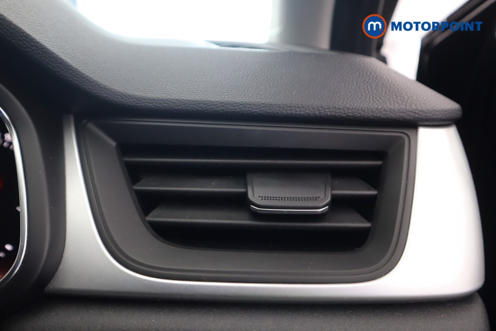 Renault Captur Iconic Edition Manual Petrol SUV - Stock Number (1603320) - 10th supplementary image