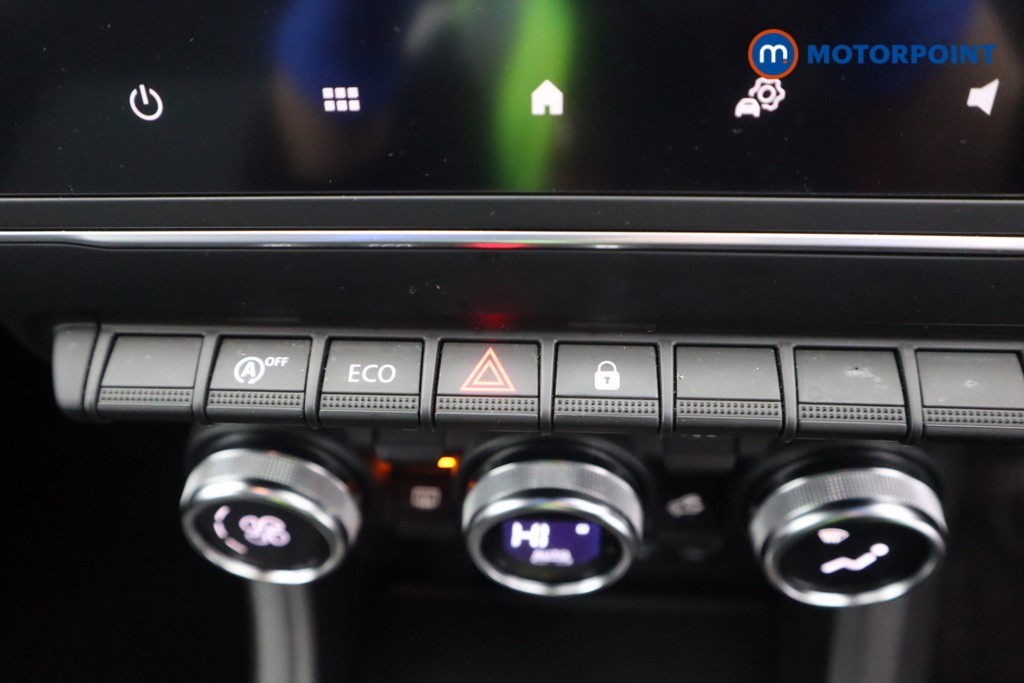 Renault Captur Iconic Edition Manual Petrol SUV - Stock Number (1603320) - 13th supplementary image