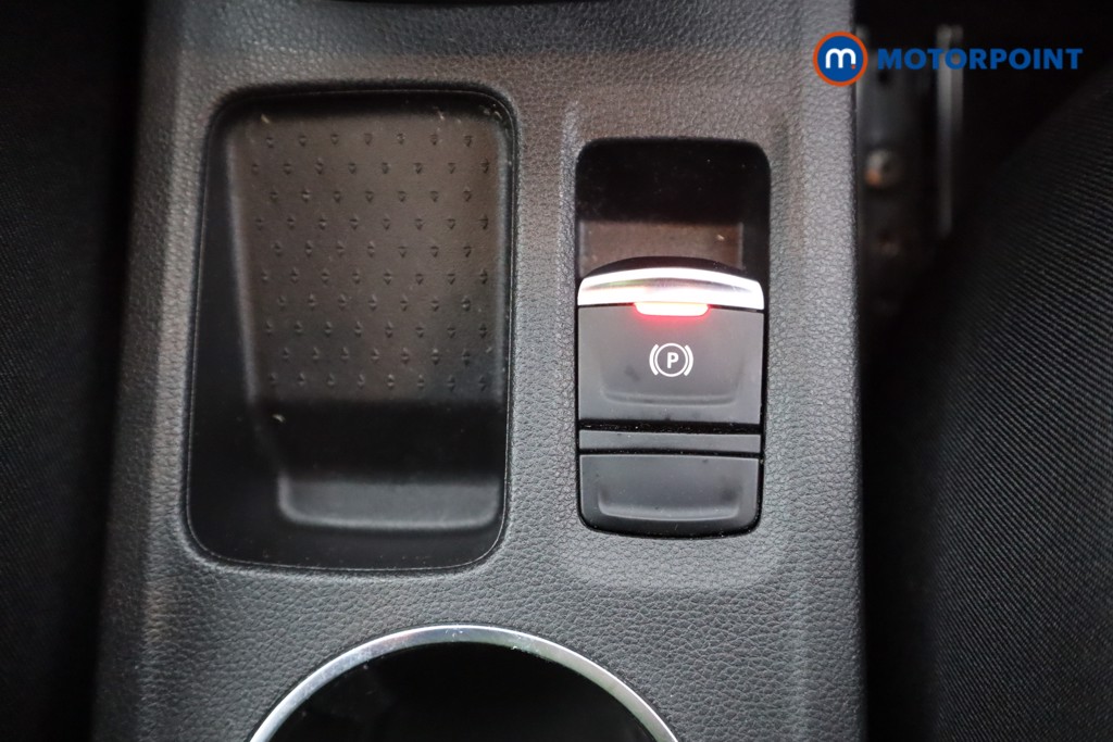 Renault Captur Iconic Edition Manual Petrol SUV - Stock Number (1603320) - 17th supplementary image