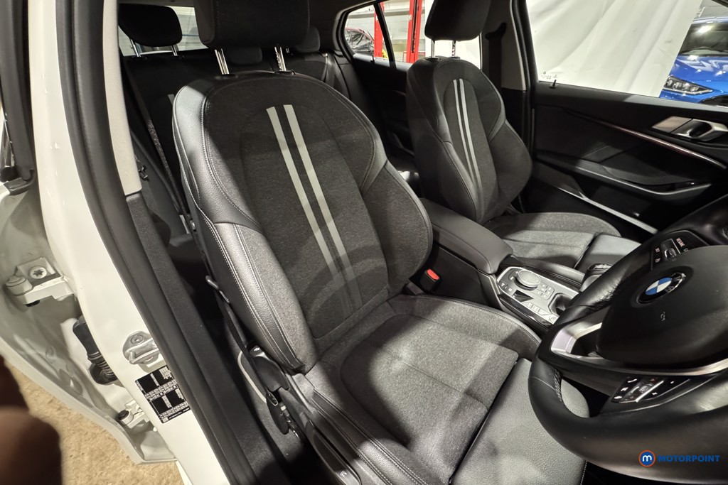 BMW 1 Series Sport Manual Petrol Hatchback - Stock Number (1603474) - 5th supplementary image