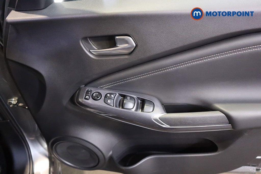 Nissan Juke N-Connecta Automatic Petrol SUV - Stock Number (1603594) - 10th supplementary image