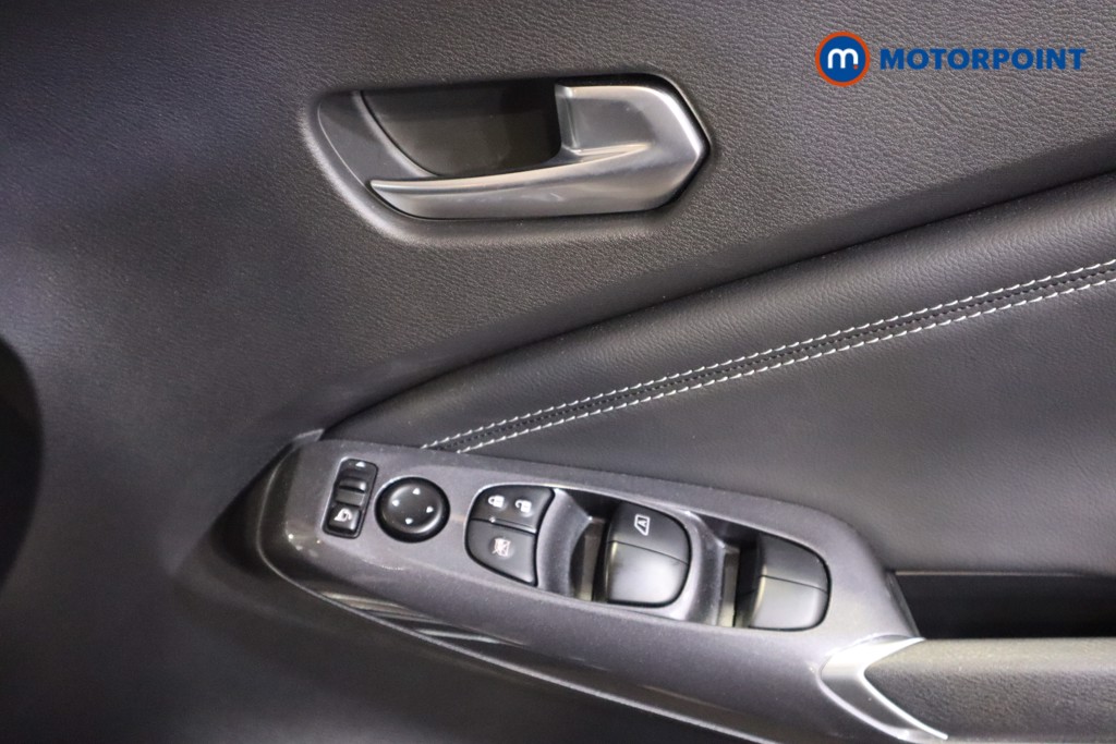 Nissan Juke N-Connecta Automatic Petrol SUV - Stock Number (1603594) - 11th supplementary image