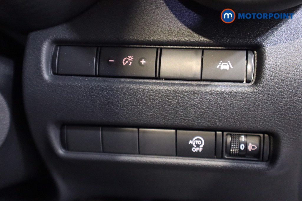 Nissan Juke N-Connecta Automatic Petrol SUV - Stock Number (1603594) - 13th supplementary image