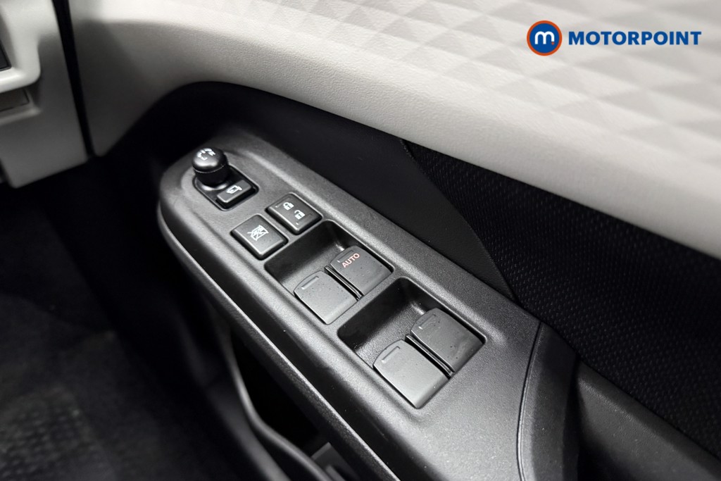 Suzuki Swift Ultra Manual Petrol Hatchback - Stock Number (1603652) - 16th supplementary image