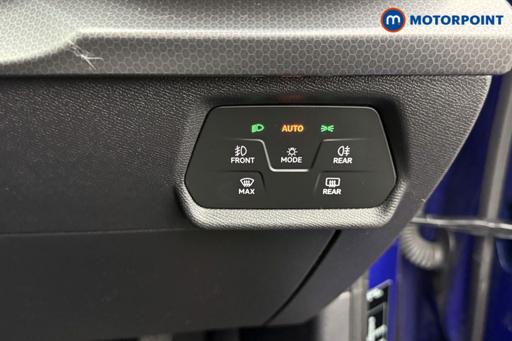 Seat Leon Se Dynamic Manual Petrol Hatchback - Stock Number (1585315) - 15th supplementary image