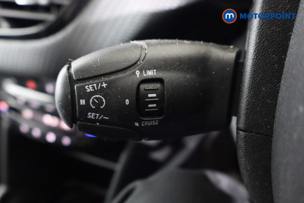 Peugeot 2008 Allure Manual Petrol SUV - Stock Number (1589713) - 6th supplementary image
