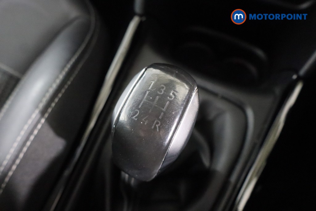 Peugeot 2008 Allure Manual Petrol SUV - Stock Number (1589713) - 11th supplementary image