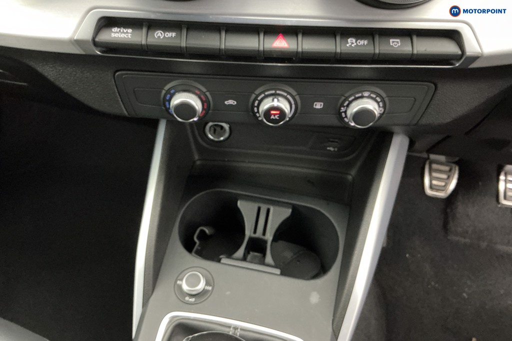 Audi Q2 Black Edition Manual Petrol SUV - Stock Number (1591233) - 18th supplementary image