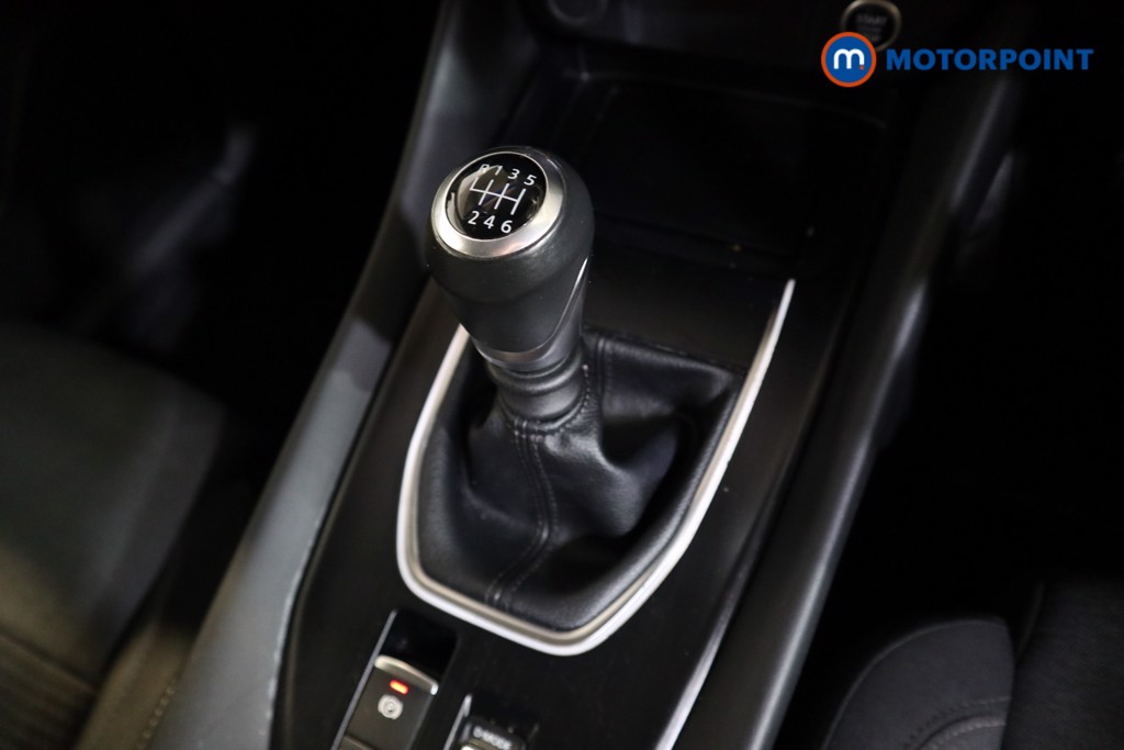 Nissan Qashqai N-Connecta Manual Petrol SUV - Stock Number (1591779) - 10th supplementary image