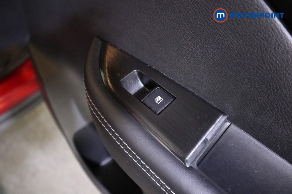 Nissan Qashqai N-Connecta Manual Petrol SUV - Stock Number (1591779) - 17th supplementary image