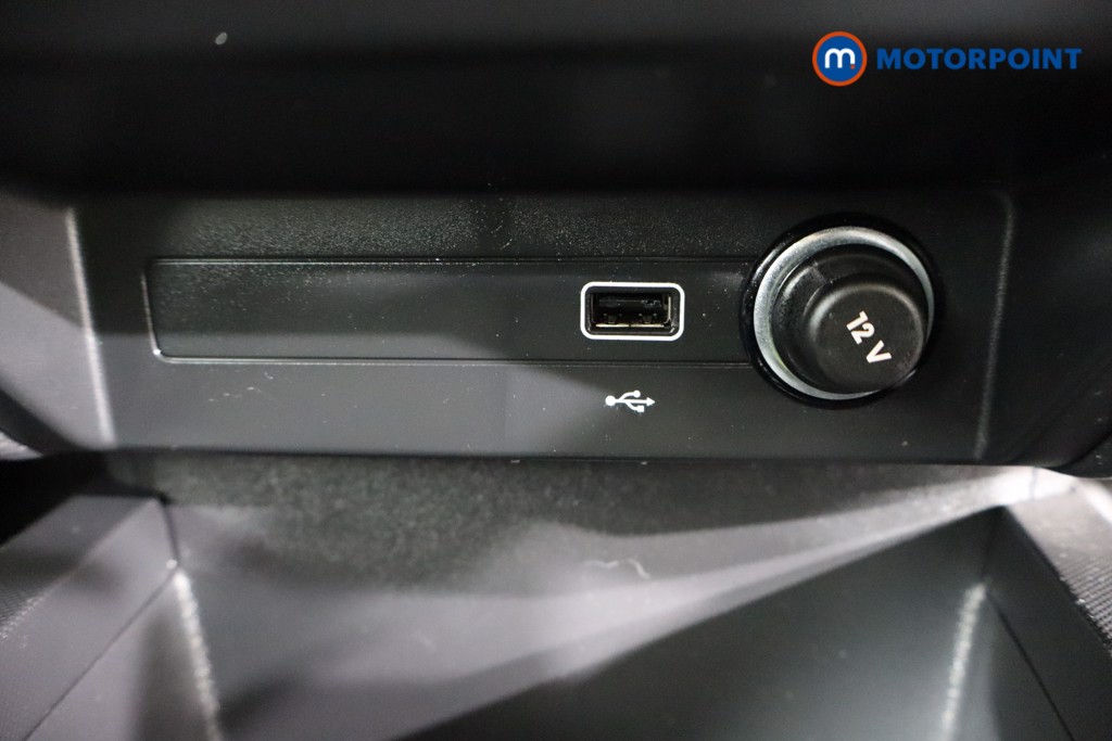 Skoda Fabia Colour Edition Manual Petrol Hatchback - Stock Number (1594462) - 8th supplementary image