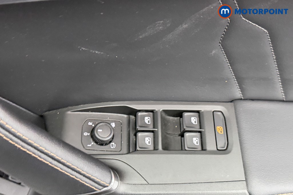 Cupra Formentor V1 Automatic Petrol Plug-In Hybrid SUV - Stock Number (1594771) - 16th supplementary image