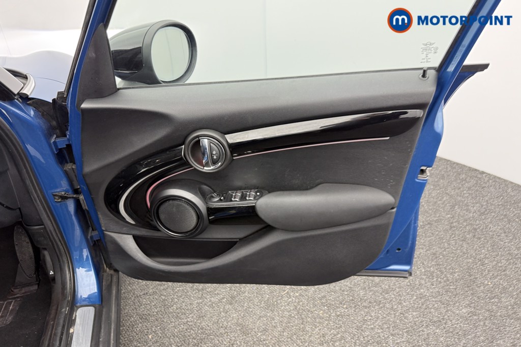 Mini Hatchback Cooper Classic Automatic Petrol Hatchback - Stock Number (1594810) - 17th supplementary image