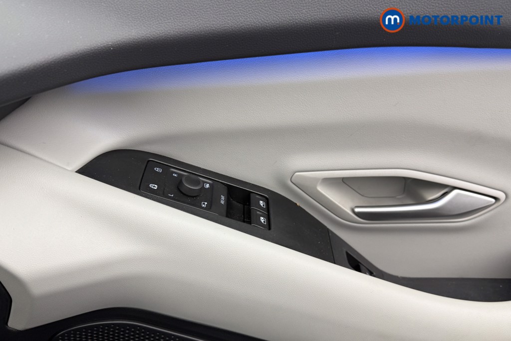 Ford Explorer Premium Automatic Electric SUV - Stock Number (1595702) - 17th supplementary image